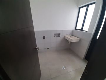 VENTA DE CASA EN ALTARES RESIDENCIAL CARRETERA NACIONAL SANTIAGO