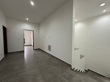 VENTA DE CASA EN ALTARES RESIDENCIAL CARRETERA NACIONAL SANTIAGO