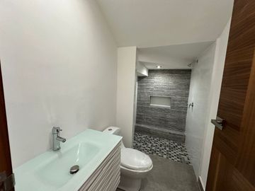 VENTA DE CASA EN ALTARES RESIDENCIAL CARRETERA NACIONAL SANTIAGO