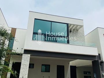CASA EN VALLE DE CUMBRES PREMIERE