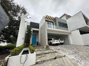 VENTA DE CASA EN LA JOYA MAGNOLIA CARRETERA NACIONAL