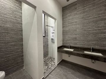 VENTA DE CASA EN ALTARES RESIDENCIAL CARRETERA NACIONAL SANTIAGO