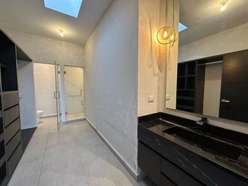 VENTA DE CASA EN CASTAÑOS DEL VERGEL CARRETERA NACIONAL