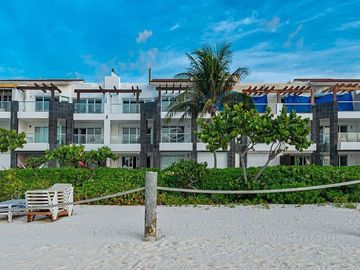 VENTA DE DEPARTAMENTOS FRENTE A PLAYA EN PLAYA DEL CARMEN.