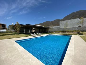 VENTA DE CASA EN CASTAÑOS DEL VERGEL CARRETERA NACIONAL
