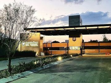 VENTA DE CASA EN CASTAÑOS DEL VERGEL CARRETERA NACIONAL
