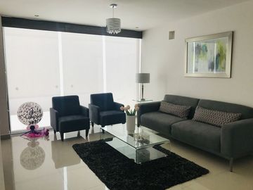 CASA EN VENTA EN CUMBRES ALLEGRO