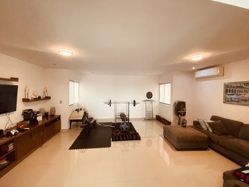 CASA EN VENTA EN CUMBRES ALLEGRO