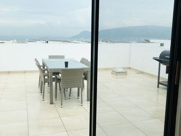 CASA EN VENTA EN CUMBRES ALLEGRO
