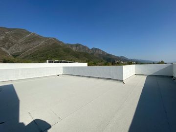 VENTA DE CASA EN SANTA ISABEL CARRETERA NACIONAL