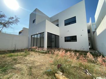 VENTA DE CASA EN SANTA ISABEL CARRETERA NACIONAL