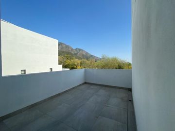 VENTA DE CASA EN SANTA ISABEL CARRETERA NACIONAL