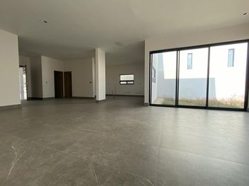 VENTA DE CASA EN SANTA ISABEL CARRETERA NACIONAL