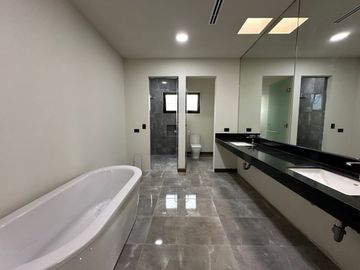 VENTA DE CASA EN LA HERRADURA CARRETERA NACIONAL
