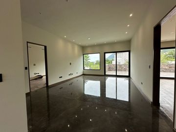 VENTA DE CASA EN LA HERRADURA CARRETERA NACIONAL