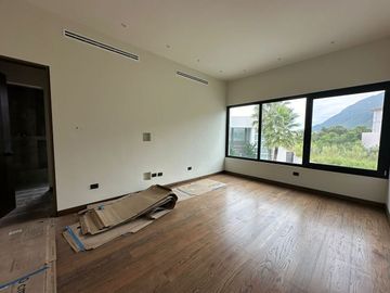 VENTA DE CASA EN LA HERRADURA CARRETERA NACIONAL