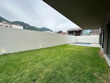 VENTA DE CASA EN LA HERRADURA CARRETERA NACIONAL