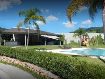 VENTA DE CASA  EN EL URO LADERAS ABEDUL CARRETERA NACIONAL