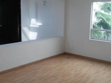 Se Vende Residencia en Villas del Mesón, UNA PLANTA, Terreno 1,000 m2, Única.
