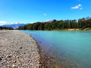 Patagonia, Hermosa parcela orilla del rio Murta