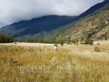 Patagonia, 600ha  campo a orillas rio Murta