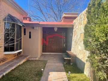 RESIDENCIA EN VENTA AL SUR