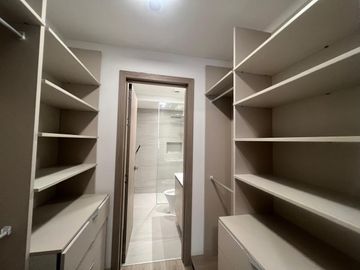 VENDO SUITE QUITO TENIS