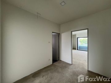 3 stories TownHouse in Malada Maz