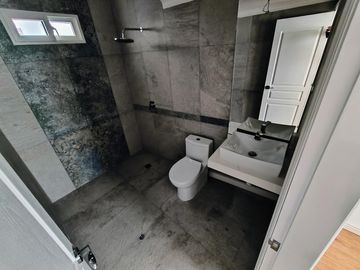 VENDO DEPARTAMENTOS DE ESTRENO EN LA AVENIDA LA ENCALADA - MONTERRICO