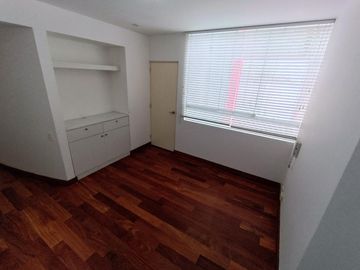 VENDO DEPARTAMENTO A MEDIA CUADRA DEL MALECÓN DE MIRAFLORES