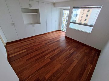 VENDO DEPARTAMENTO A MEDIA CUADRA DEL MALECÓN DE MIRAFLORES