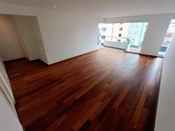 VENDO DEPARTAMENTO A MEDIA CUADRA DEL MALECÓN DE MIRAFLORES