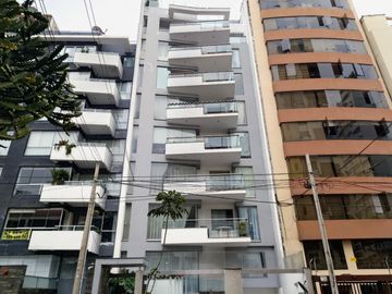 VENDO DEPARTAMENTO A MEDIA CUADRA DEL MALECÓN DE MIRAFLORES
