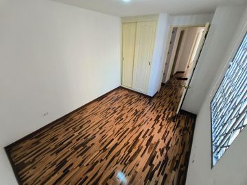 VENDO DEPARTAMENTO DE 2 DORMITORIOD EN LINCE