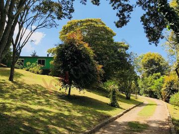 Vendo Casa Campestre en lote de 6400M2, Hacienda Meridor Tenjo