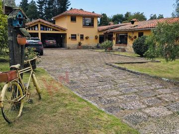 Vendo Casa Campestre en lote de 6400M2, Hacienda Meridor Tenjo