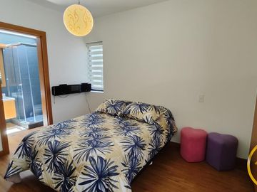 Amplia Casa en venta de 3 habitaciones, dentro de conjunto con balcón, sector Nayon-Tanda, Quito