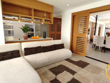 Amplia Casa en venta de 3 habitaciones, dentro de conjunto con balcón, sector Nayon-Tanda, Quito