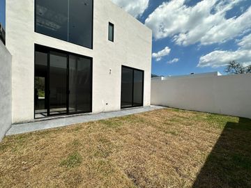 CASA EN VENTA EN AMORADA CARRETERA NACIONAL SANTIAGO
