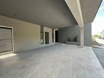 CASA EN VENTA EN AMORADA CARRETERA NACIONAL SANTIAGO