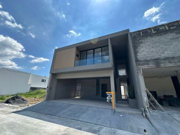CASA EN VENTA EN AMORADA CARRETERA NACIONAL SANTIAGO