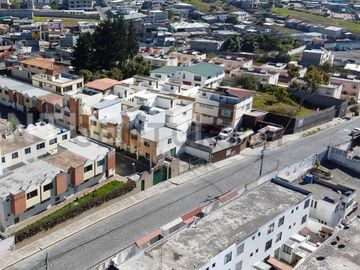 Casa en venta Calderon, marianitas, Sector Coral