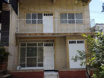 VENTA de CASAS en GIRON