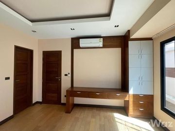 4 bedrooms house with private pool in Sansai,gated community