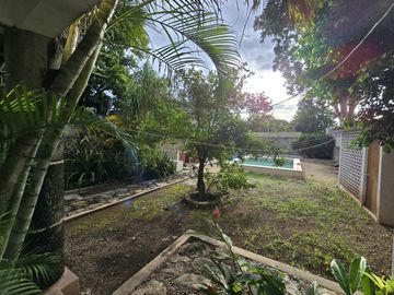 Casa con terreno amplio cerca de la plancha