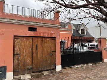 Casa con Departamento en venta en Merlo Sur