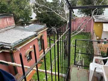 Casa con Departamento en venta en Merlo Sur