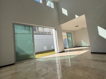 Casa en Venta en Solares - Coto 6 28