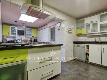 Venta de casa en Peñalolén, condominio Club Campo Sur.
