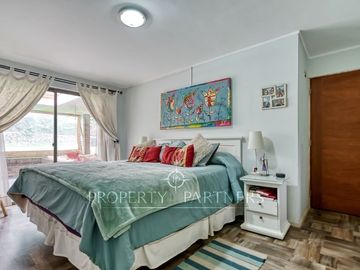 Venta de casa en Peñalolén, condominio Club Campo Sur.